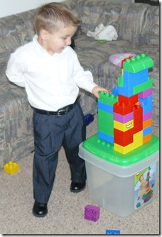 12.7.08 Isaac with blocks-1