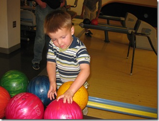 8.25.09 Bowling (18)