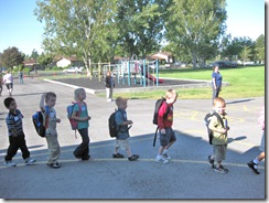 8.27.09 Isaac's first day of school AM (20)