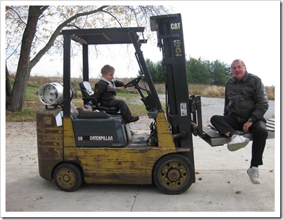 11.2.09 Forklift fun (7)