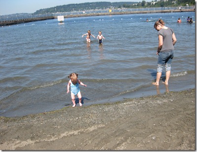 8.19.11 fun at Coulon Beach Park (21)